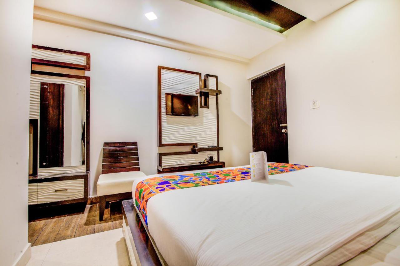 Fabhotel Empark Bangalore Exterior photo