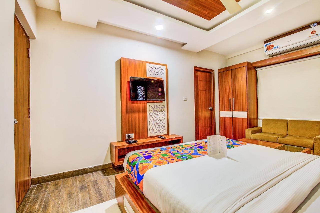 Fabhotel Empark Bangalore Exterior photo