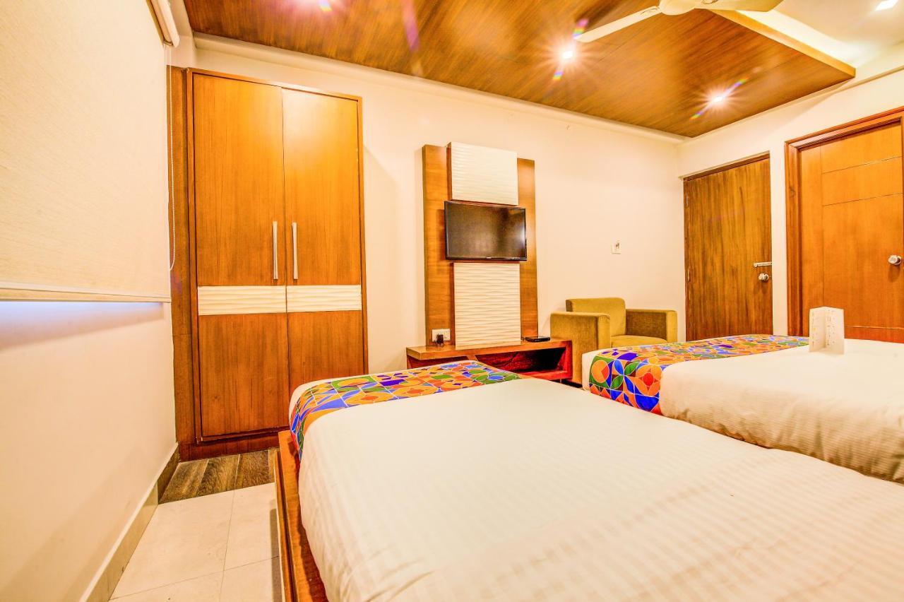 Fabhotel Empark Bangalore Exterior photo