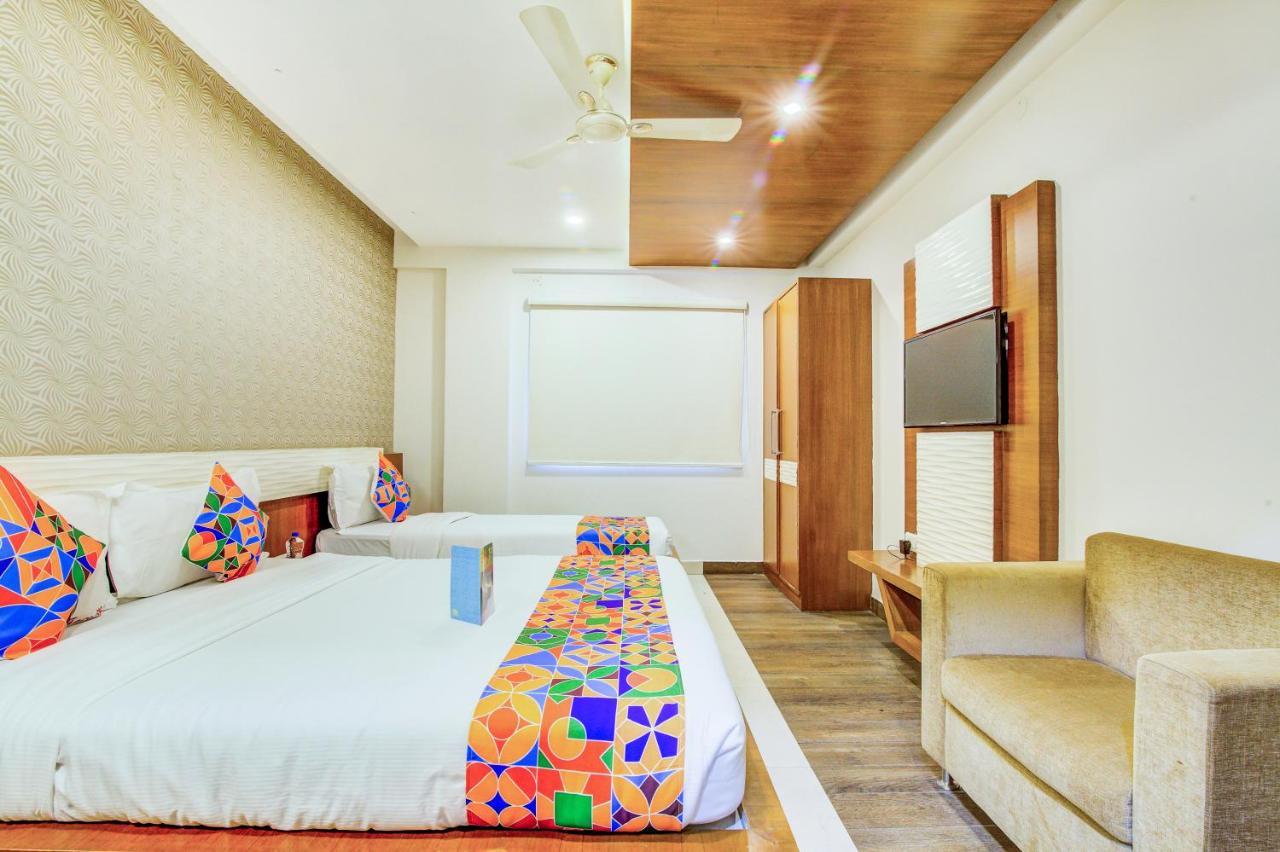 Fabhotel Empark Bangalore Exterior photo