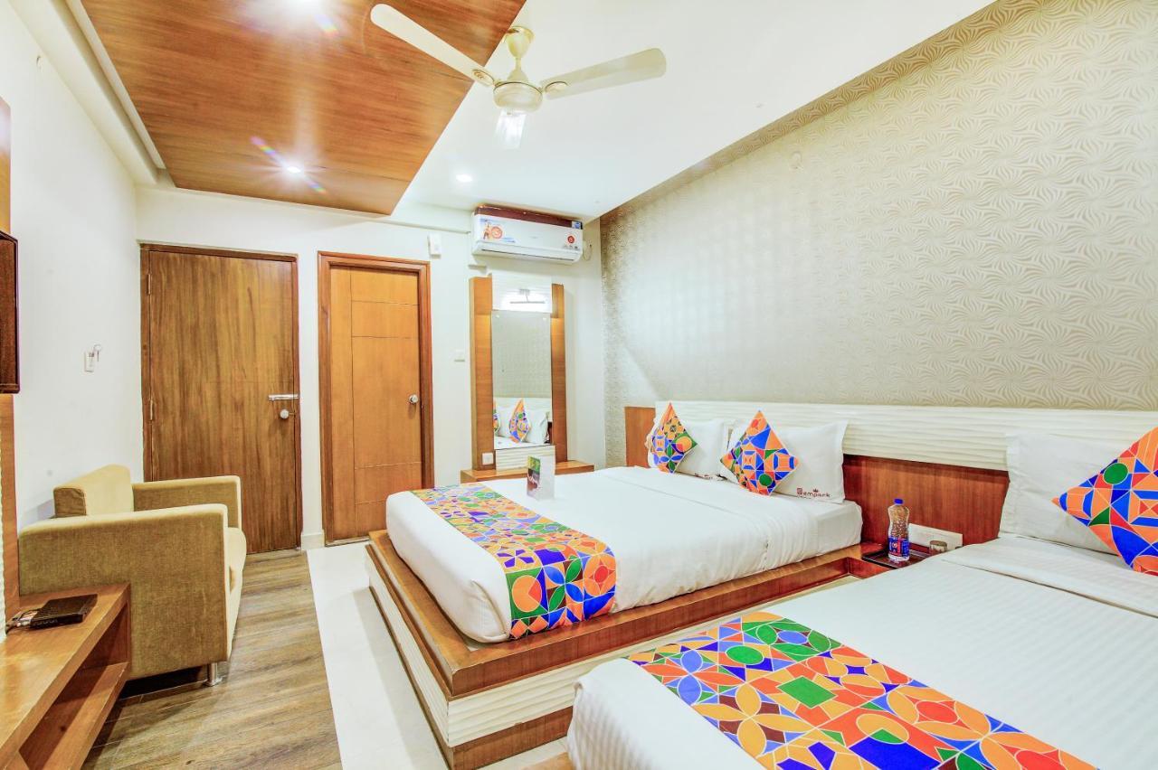 Fabhotel Empark Bangalore Exterior photo