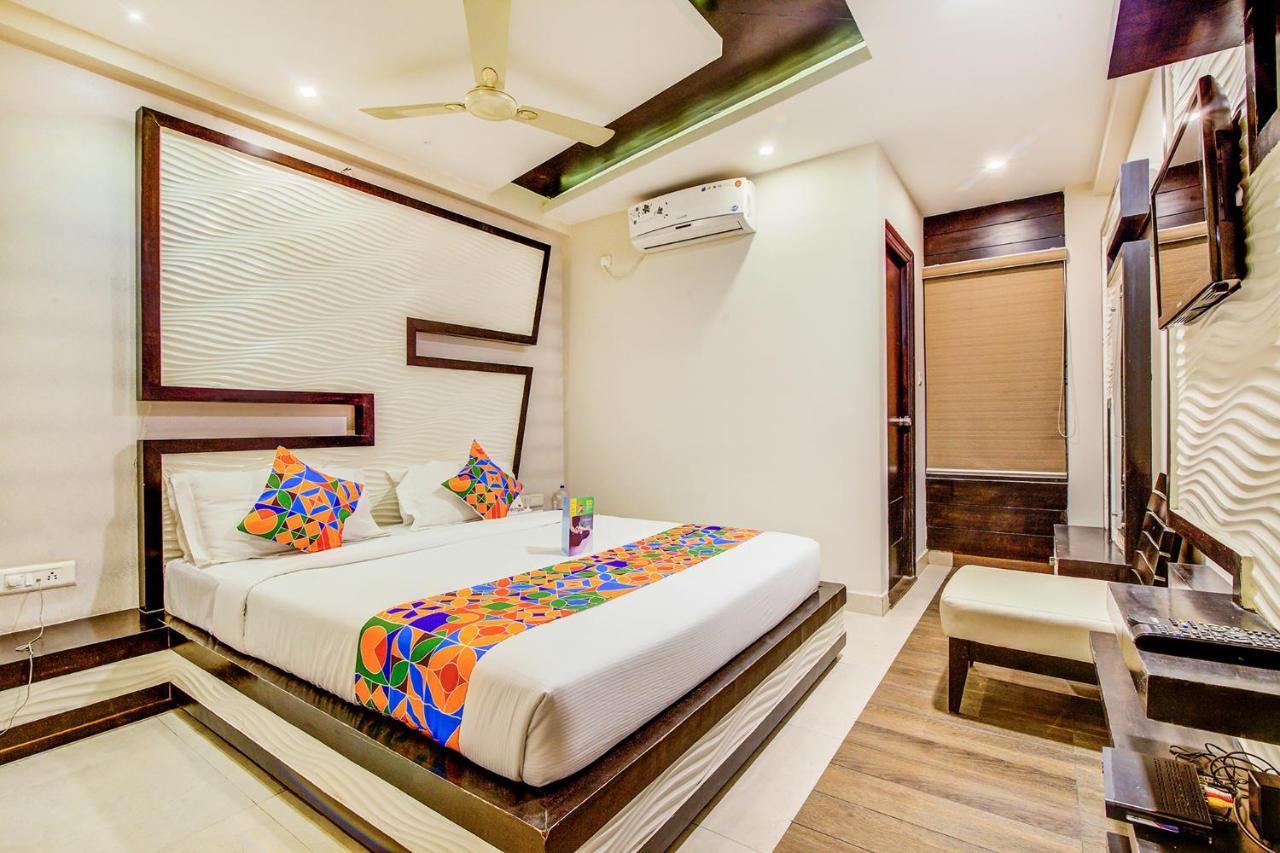 Fabhotel Empark Bangalore Exterior photo