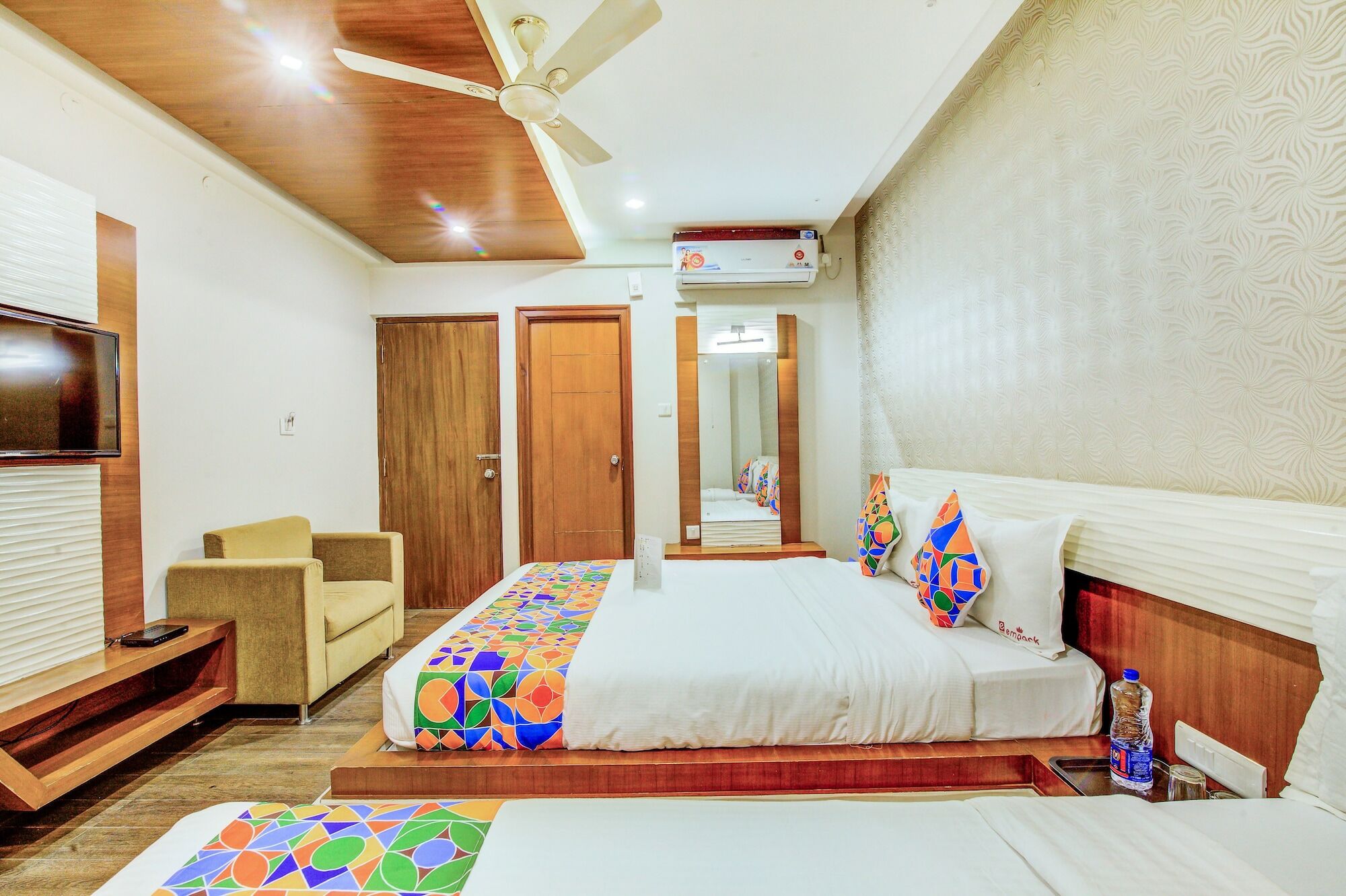 Fabhotel Empark Bangalore Exterior photo